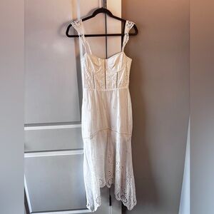 Karina Grimaldi White Lace Dress small great condition so flattering